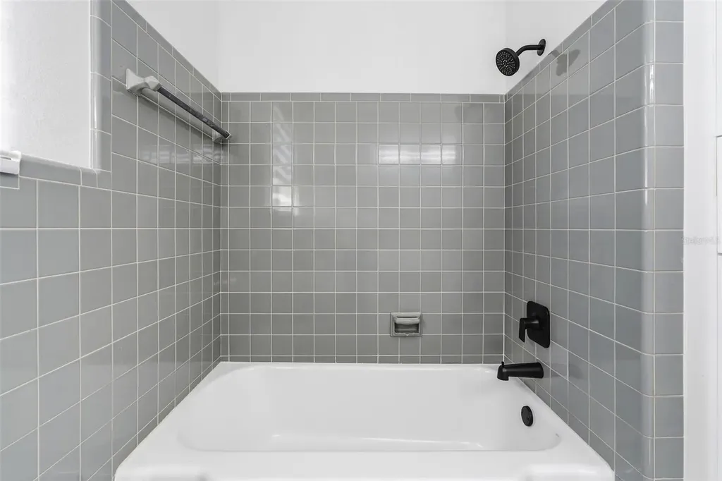 6228 7th Avenue N St Petersburg FL 33710