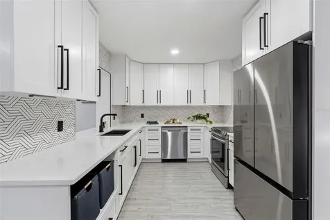 6228 7th Avenue N St Petersburg FL 33710