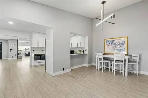 6228 7th Avenue N St Petersburg FL 33710