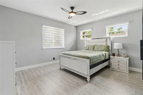 6228 7th Avenue N St Petersburg FL 33710