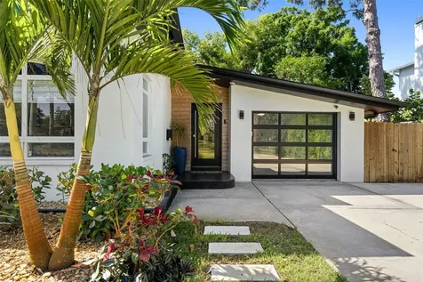 6228 7th Avenue N St Petersburg FL 33710