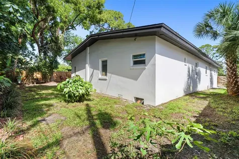 6228 7th Avenue N St Petersburg FL 33710