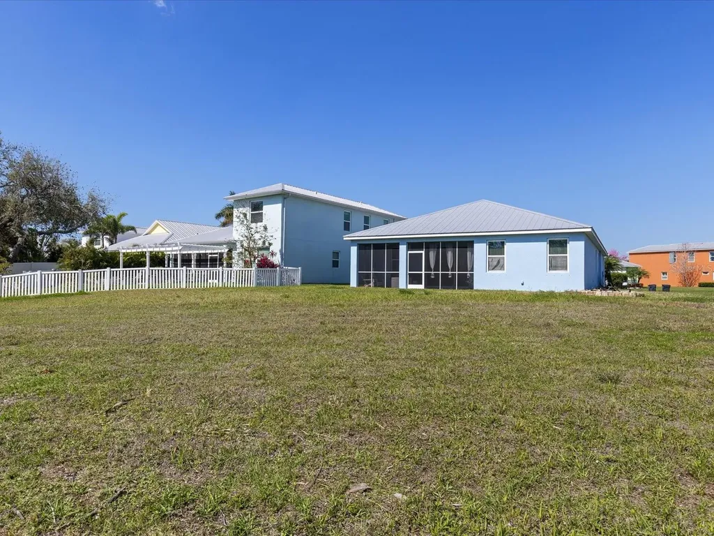 445 Bahama Grande Boulevard Apollo Beach FL 33572