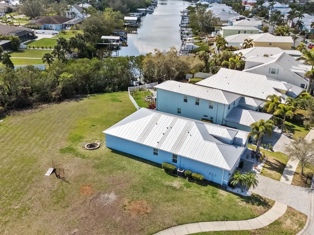 445 Bahama Grande Boulevard Apollo Beach FL 33572