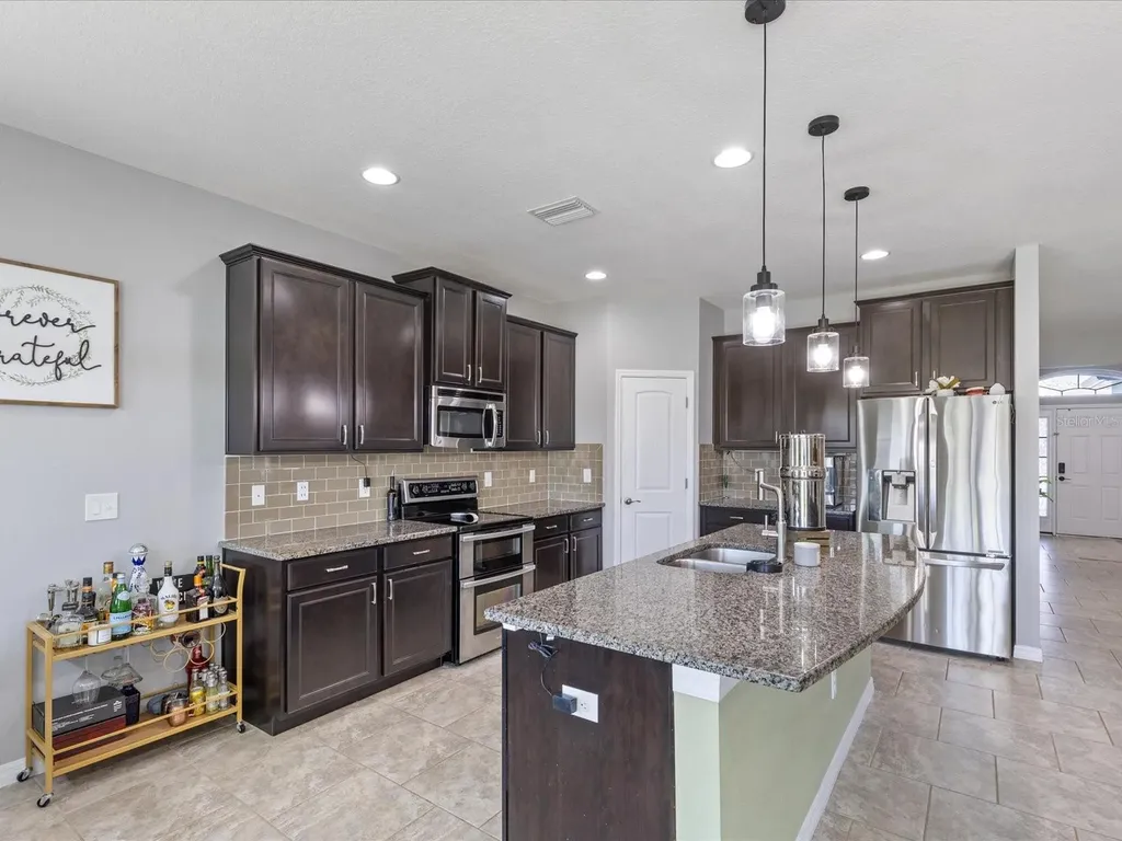 445 Bahama Grande Boulevard Apollo Beach FL 33572