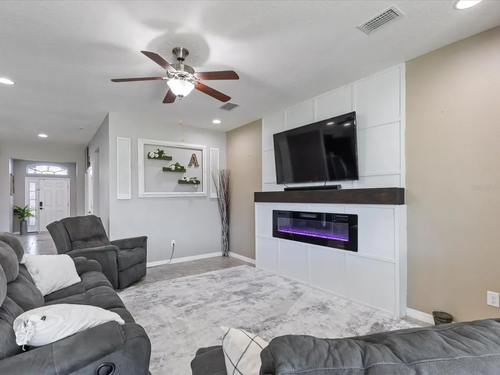 445 Bahama Grande Boulevard Apollo Beach FL 33572