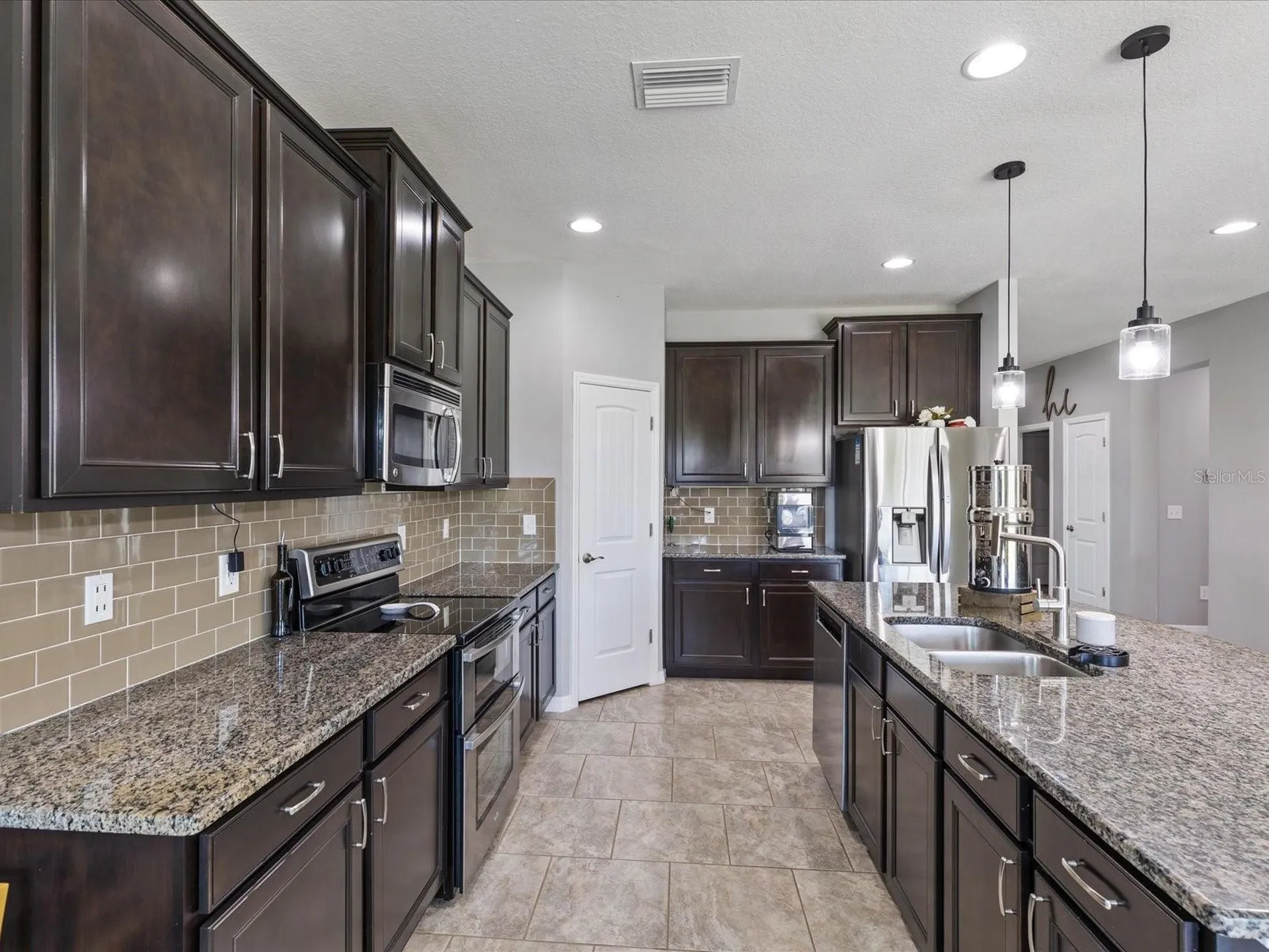 445 Bahama Grande Boulevard Apollo Beach FL 33572