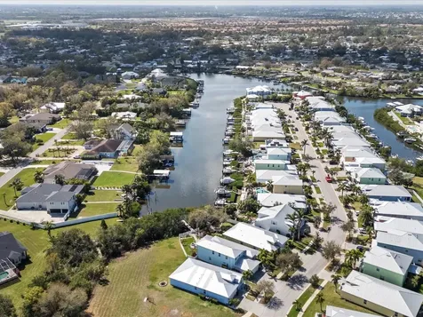 445 Bahama Grande Boulevard Apollo Beach FL 33572