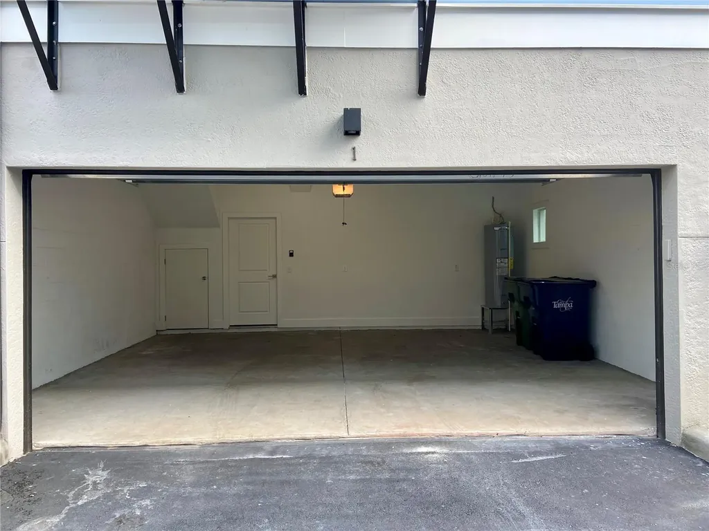 3126 W Azeele Street Tampa FL 33609