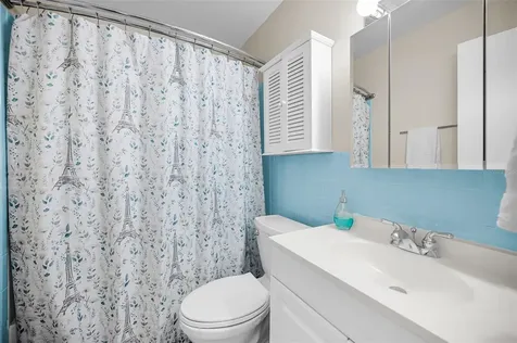 5227 81st Lane N St Petersburg FL 33709