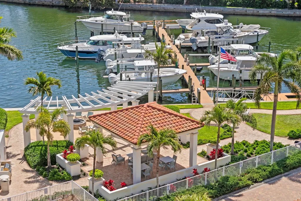 1325 Snell Isle Boulevard NE St Petersburg FL 33704