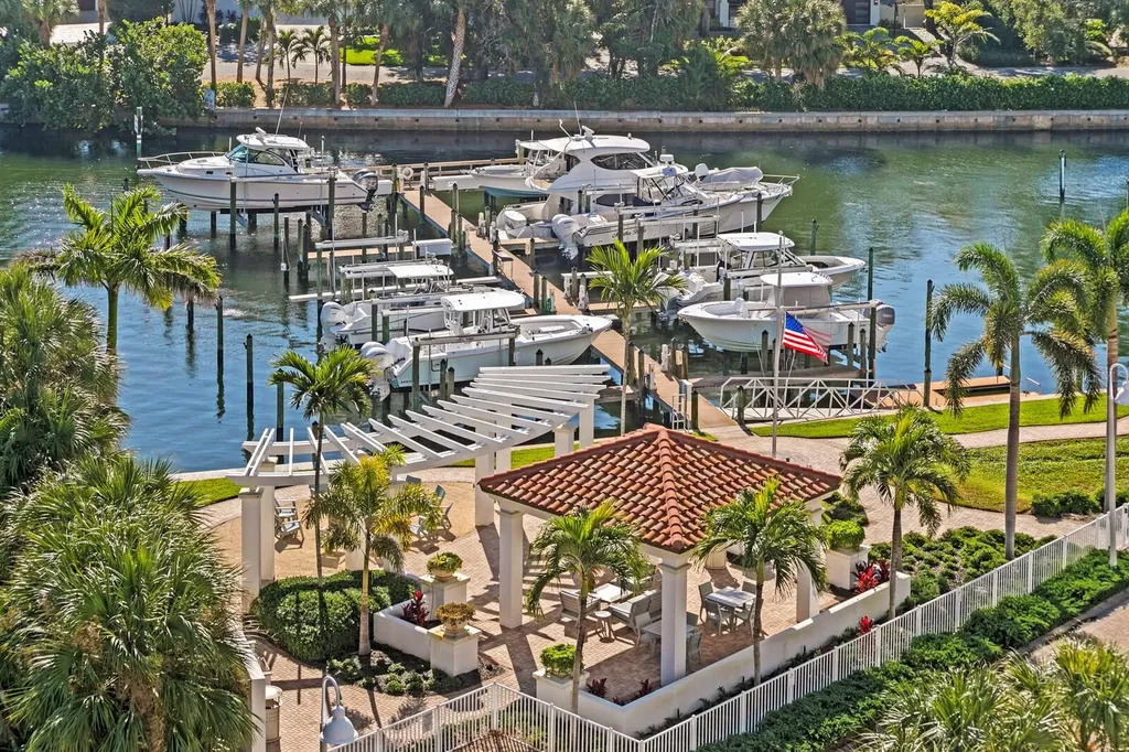1325 Snell Isle Boulevard NE St Petersburg FL 33704