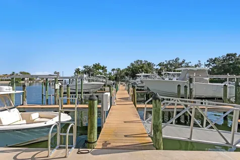 1325 Snell Isle Boulevard NE St Petersburg FL 33704