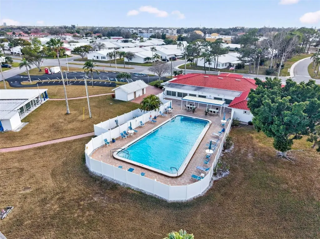 9697 41st Street N Pinellas Park FL 33782