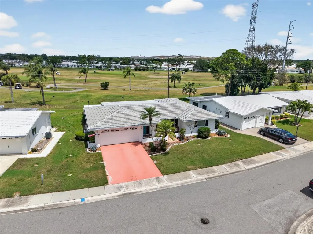 9697 41st Street N Pinellas Park FL 33782