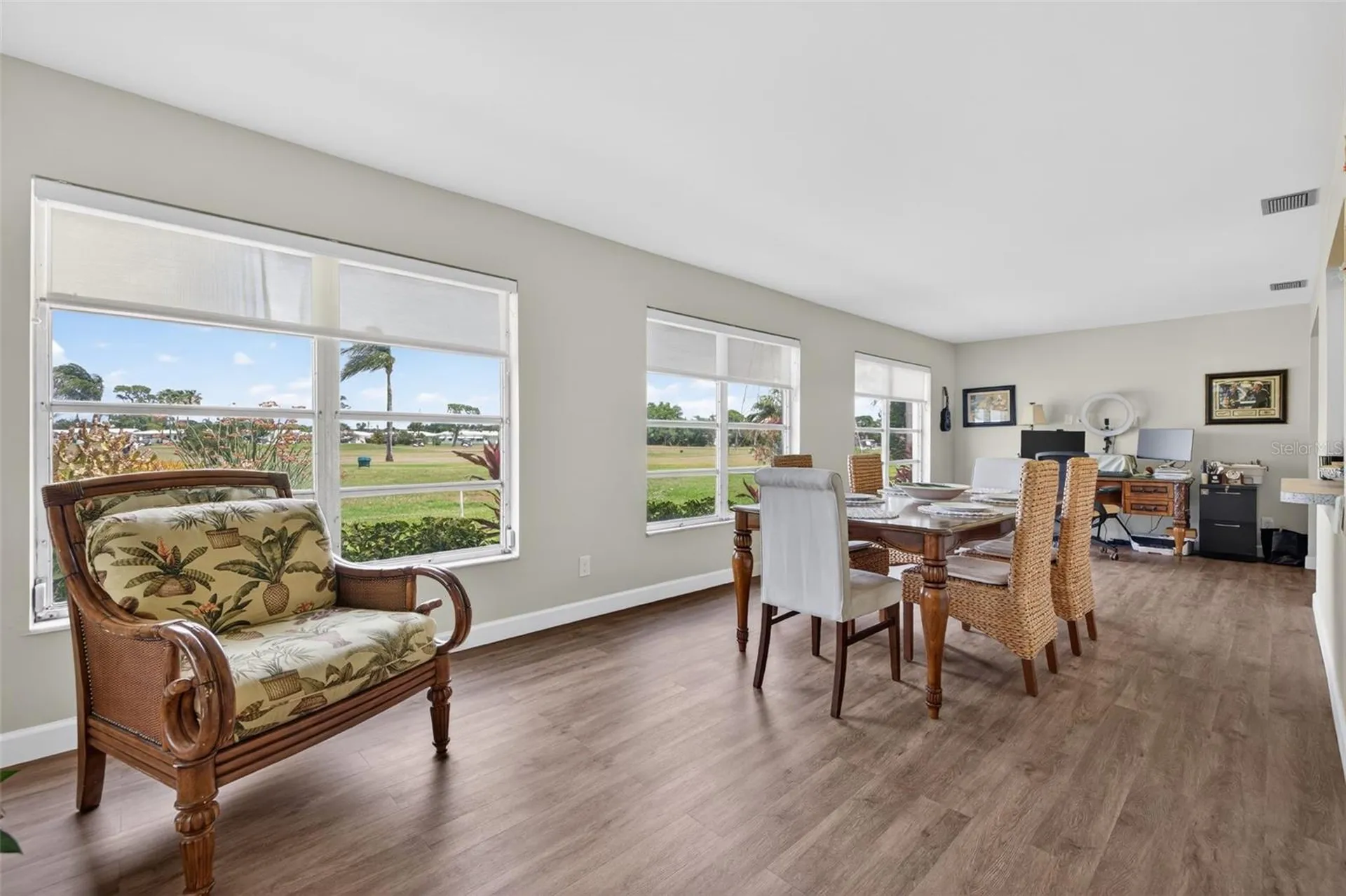 9697 41st Street N Pinellas Park FL 33782