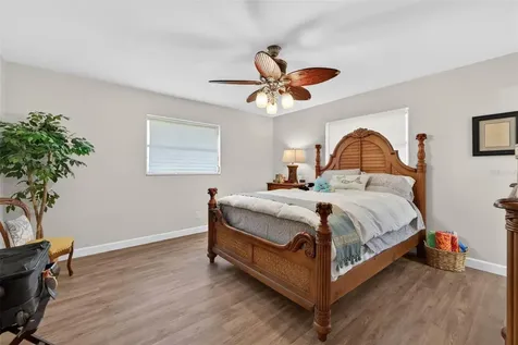 9697 41st Street N Pinellas Park FL 33782