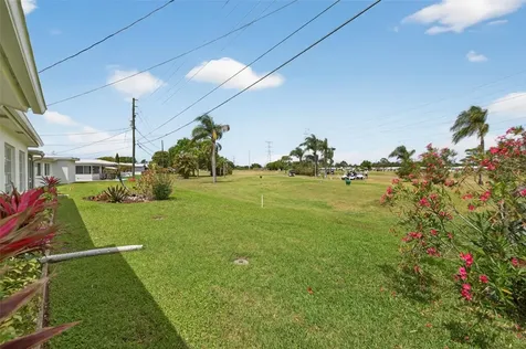9697 41st Street N Pinellas Park FL 33782