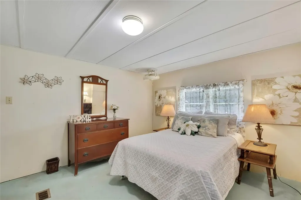 37 William Penn Way Palm Harbor FL 34684