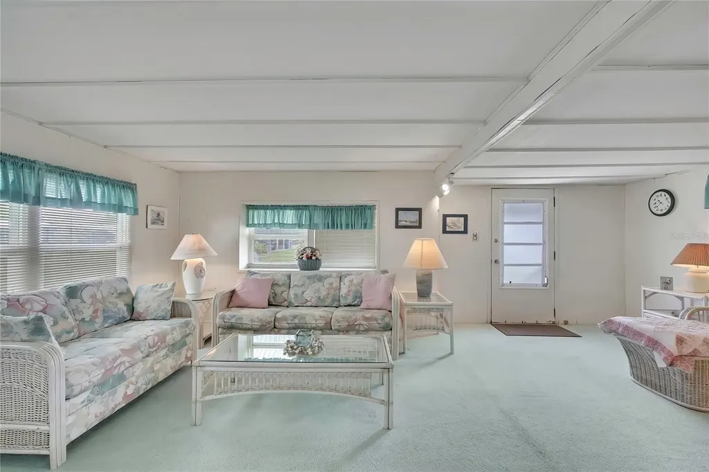 37 William Penn Way Palm Harbor FL 34684