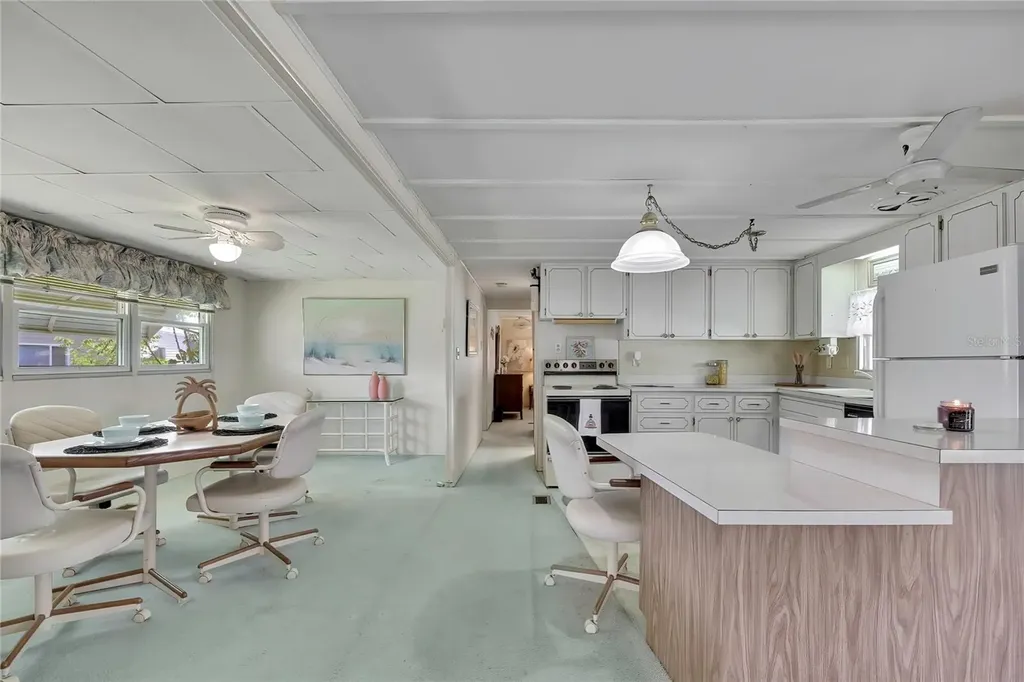 37 William Penn Way Palm Harbor FL 34684