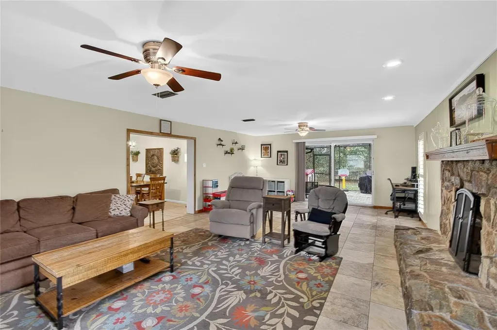 2701 Brandon View Drive Brandon FL 33511