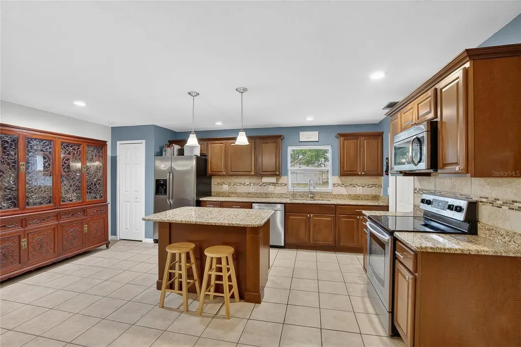 2701 Brandon View Drive Brandon FL 33511