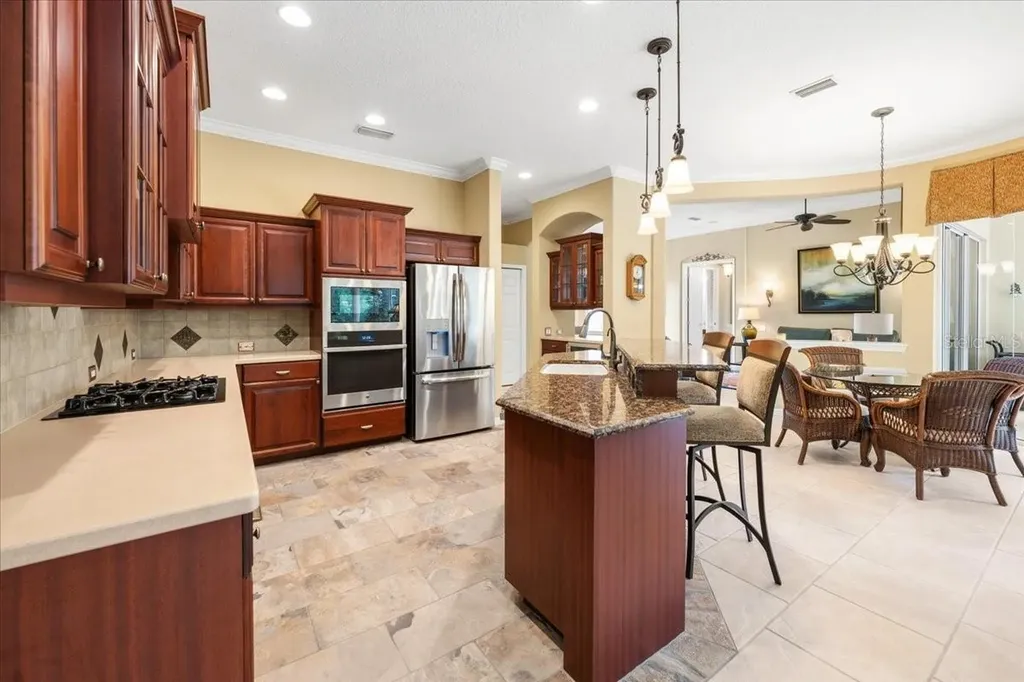 6914 Treymore Court Sarasota FL 34243