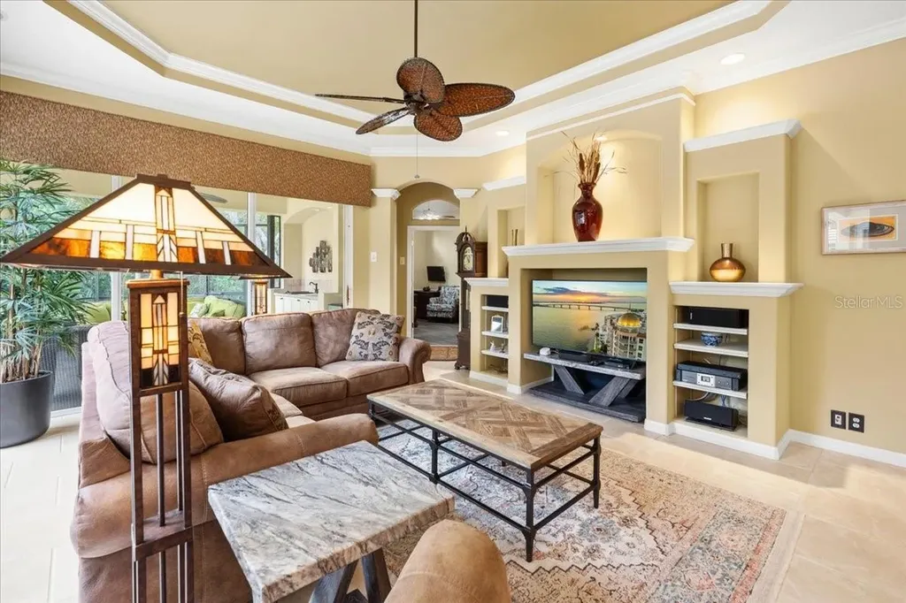 6914 Treymore Court Sarasota FL 34243