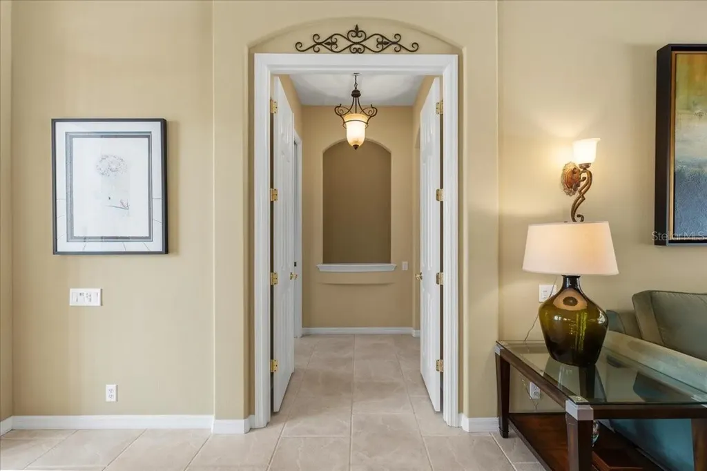 6914 Treymore Court Sarasota FL 34243