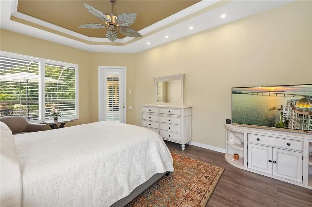 6914 Treymore Court Sarasota FL 34243