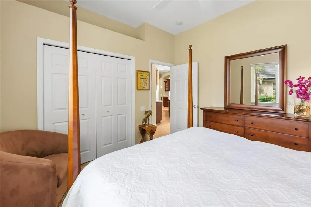 6914 Treymore Court Sarasota FL 34243