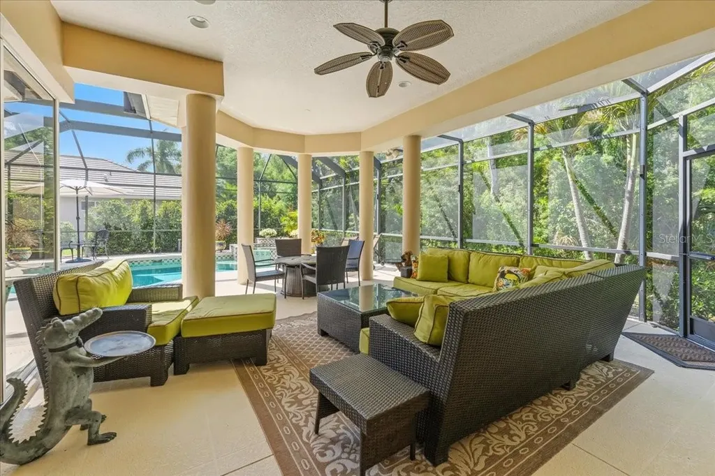 6914 Treymore Court Sarasota FL 34243