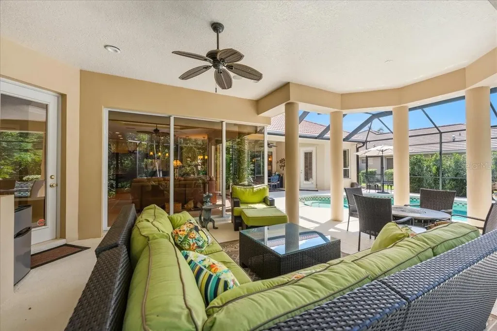 6914 Treymore Court Sarasota FL 34243