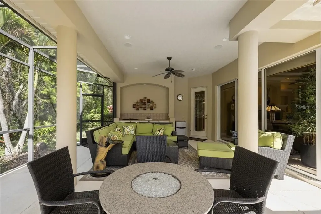 6914 Treymore Court Sarasota FL 34243
