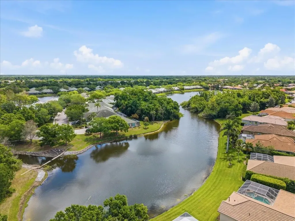 6914 Treymore Court Sarasota FL 34243