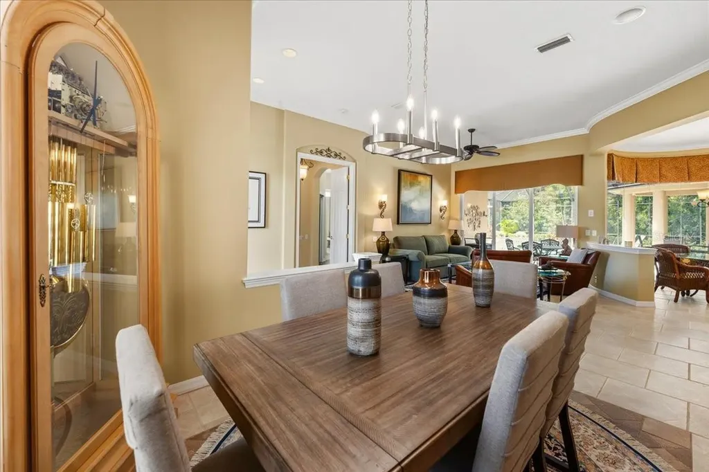 6914 Treymore Court Sarasota FL 34243