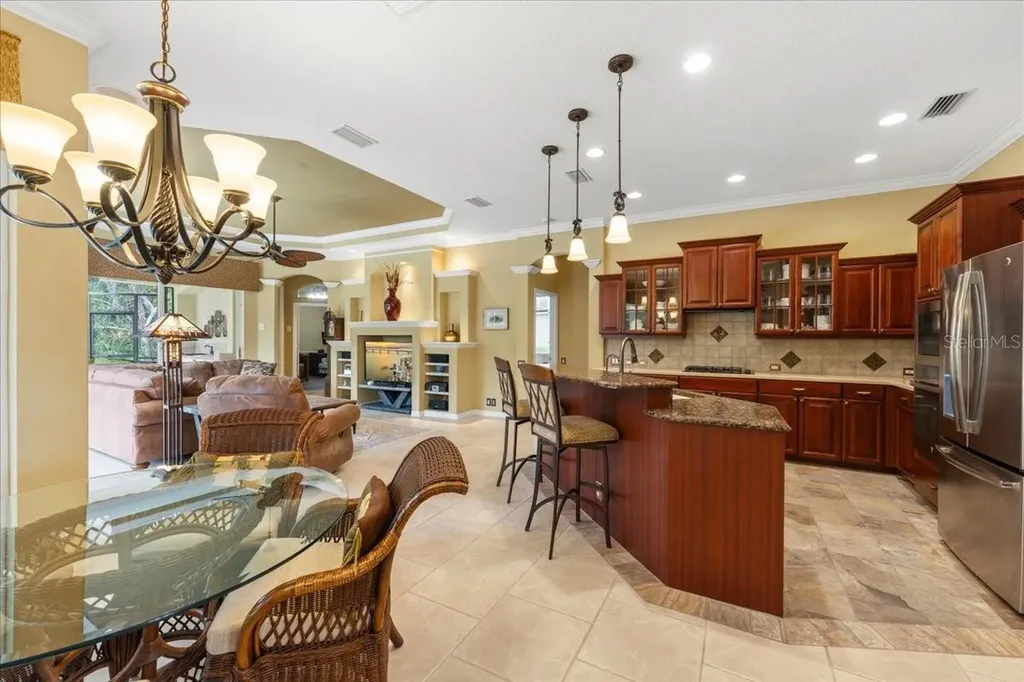 6914 Treymore Court Sarasota FL 34243