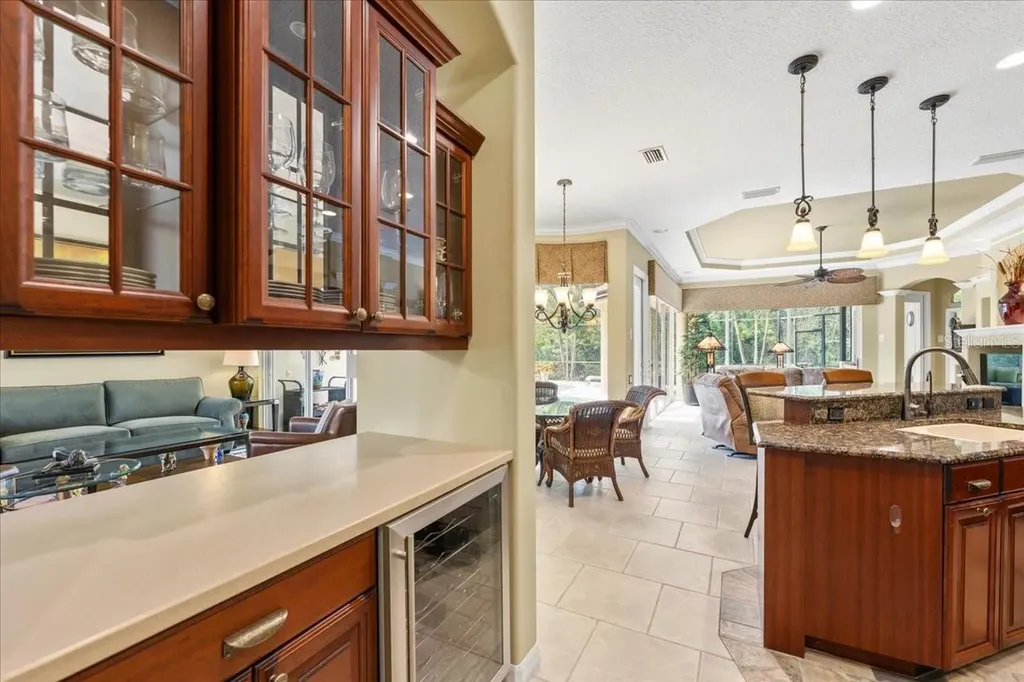 6914 Treymore Court Sarasota FL 34243