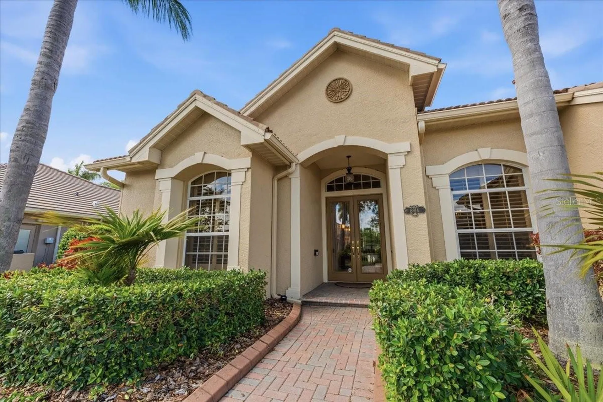 6914 Treymore Court Sarasota FL 34243