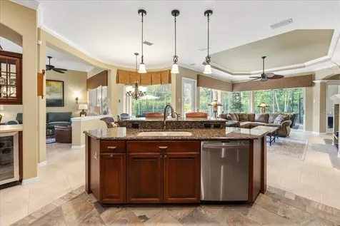 6914 Treymore Court Sarasota FL 34243
