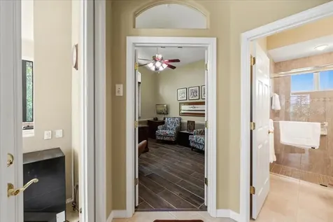 6914 Treymore Court Sarasota FL 34243