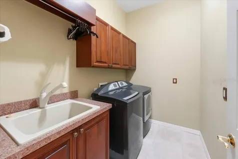 6914 Treymore Court Sarasota FL 34243