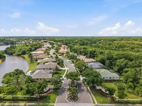 6914 Treymore Court Sarasota FL 34243