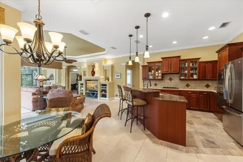 6914 Treymore Court Sarasota FL 34243