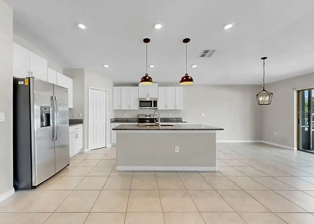 13041 Majestic Garden Lane Riverview FL 33579
