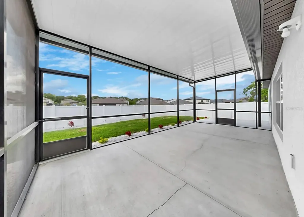13041 Majestic Garden Lane Riverview FL 33579