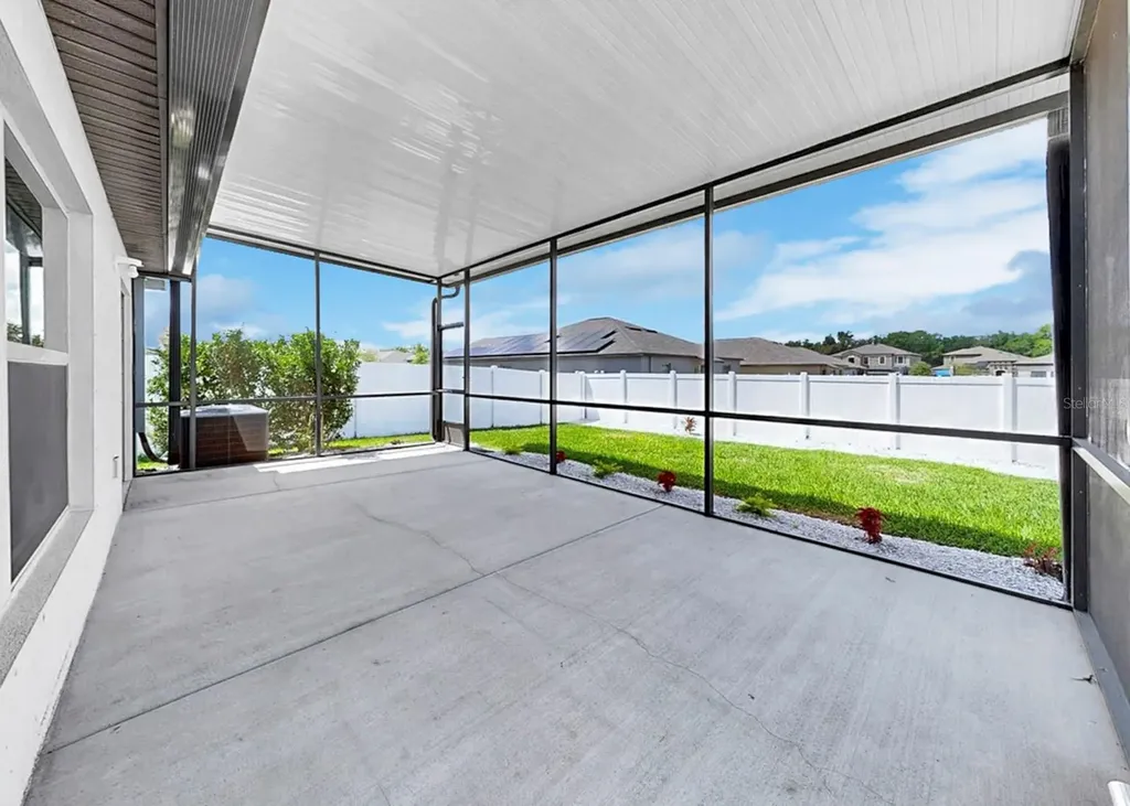 13041 Majestic Garden Lane Riverview FL 33579