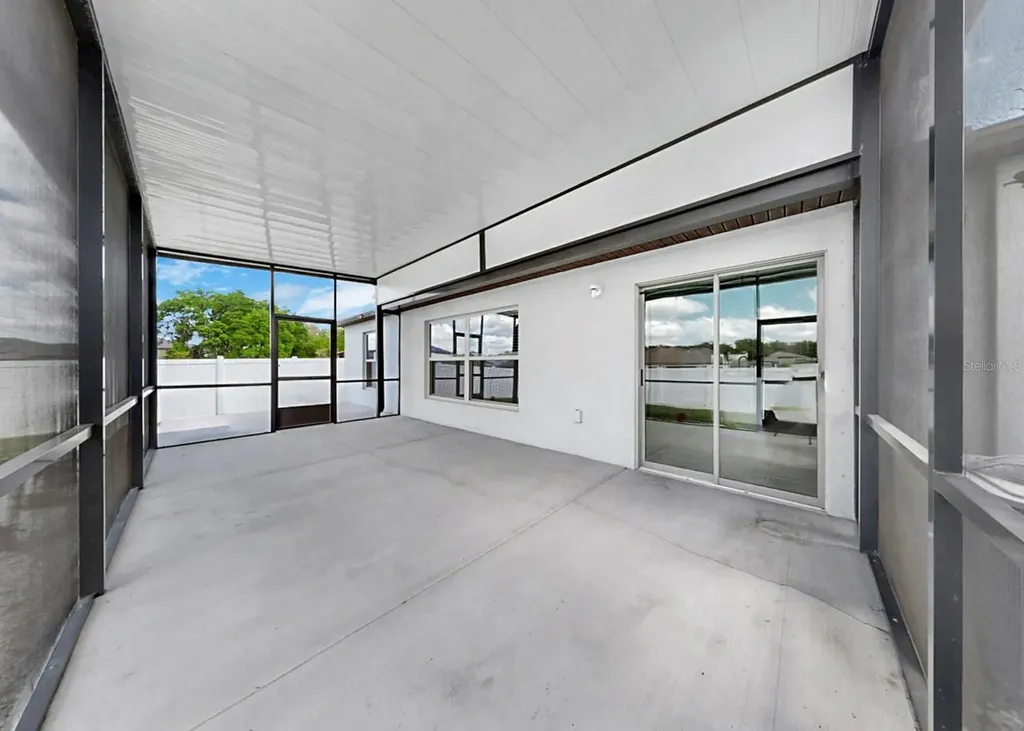 13041 Majestic Garden Lane Riverview FL 33579