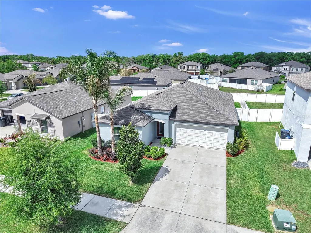 13041 Majestic Garden Lane Riverview FL 33579